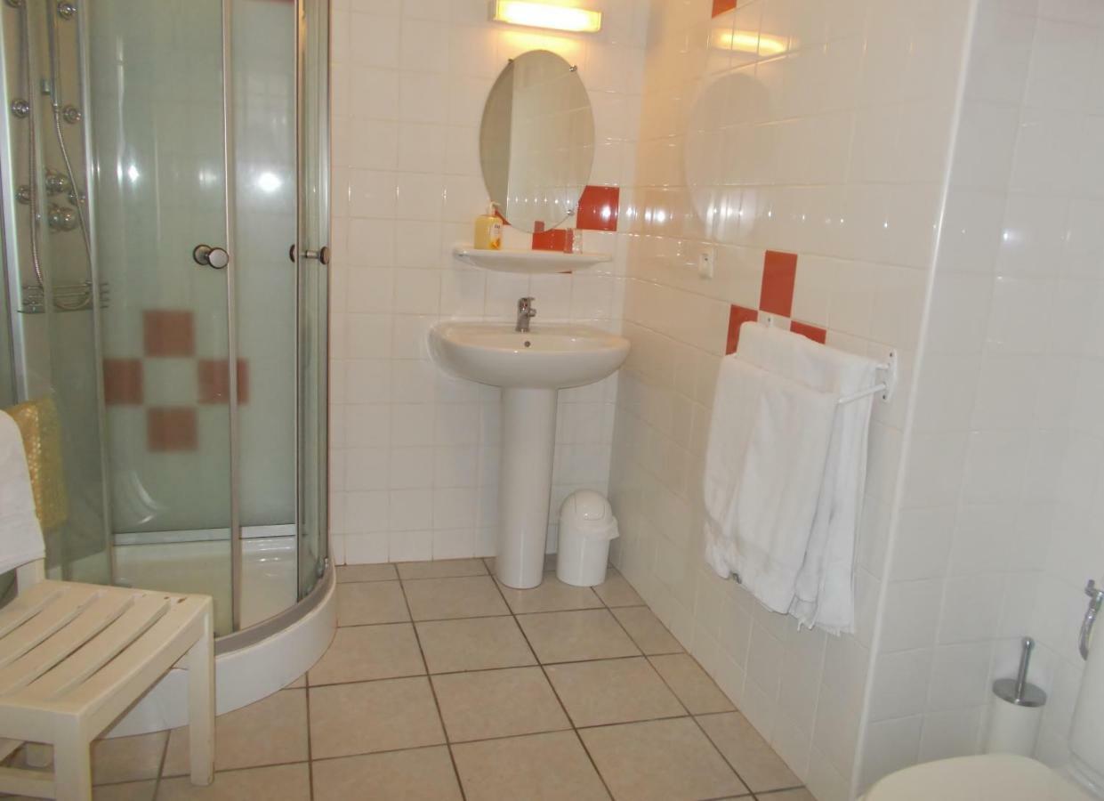 Poppys Chambres D'Hotes Сере Екстер'єр фото
